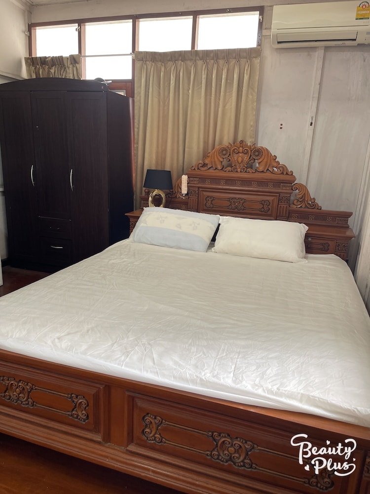 Home rama4 near bts thong lor