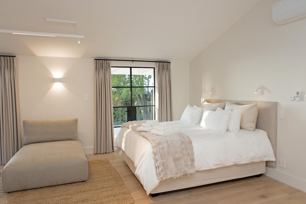River 42 Camps Bay - Luxury Villa With Pool Stream