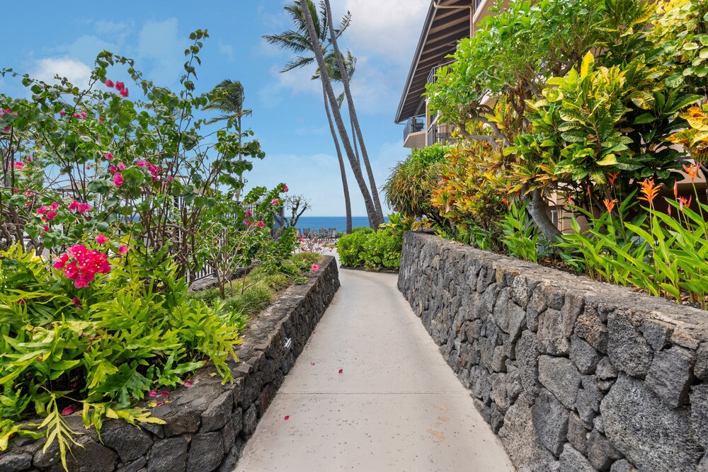 Kona Makai 3305 2 Bedroom Condo