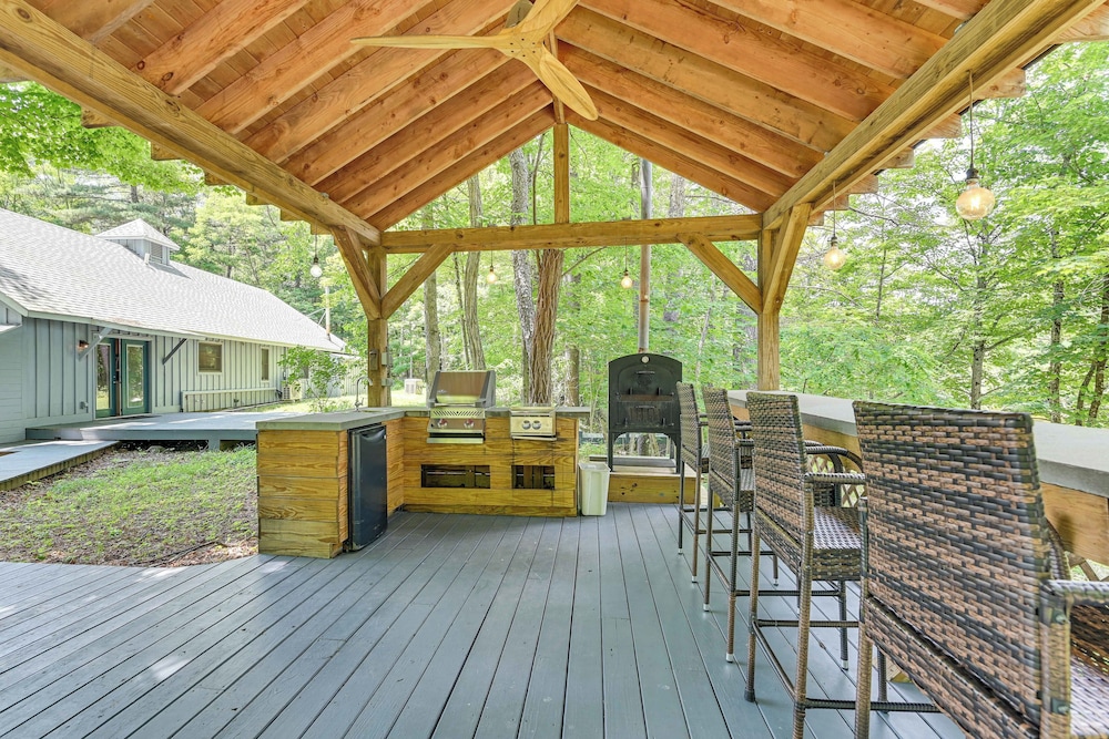 Fish, Swim, Kayak: Home w/ Catskill Creek Views!