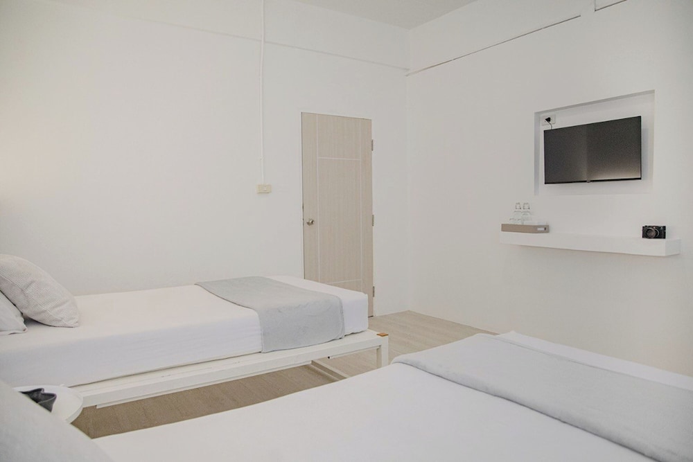 HAO HOSTEL PHUKET
