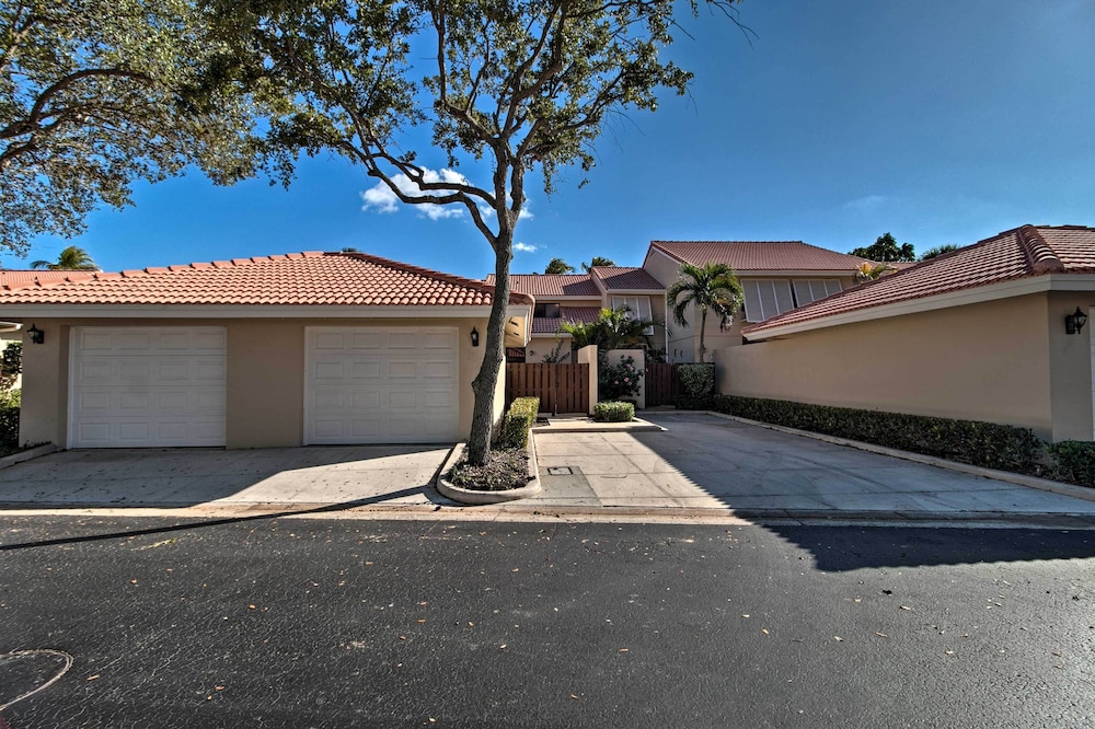 Palm Beach Retreat w/ Pool: 1 Mi to PGA Golf - Property Image 2