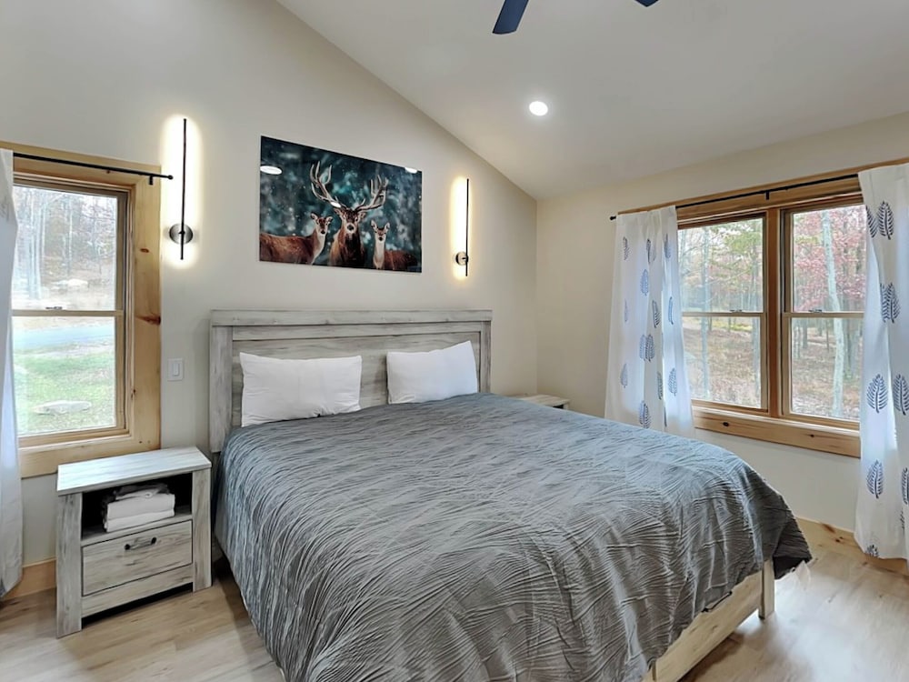 Majestic Manor by Taylor Made Deep Creek