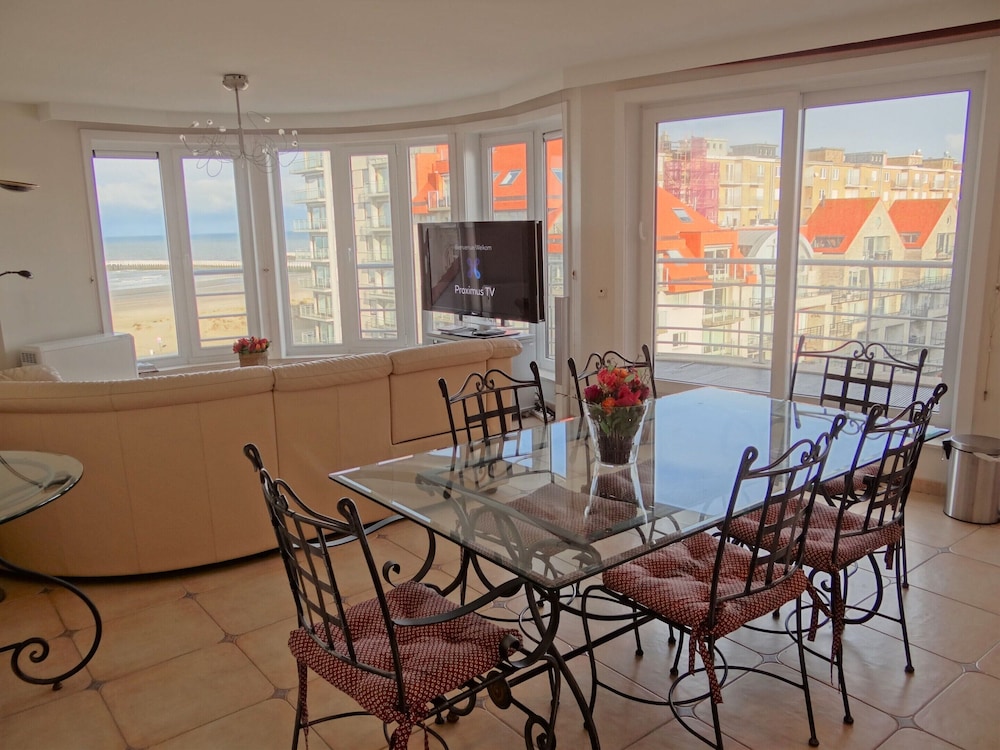 Apartment Nieuwpoort With Stunning Sea Views