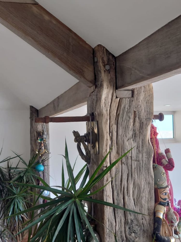Ocean Front Beach House With Direct Beach Access view 4