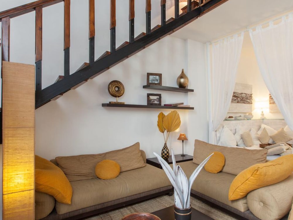 Navona Home