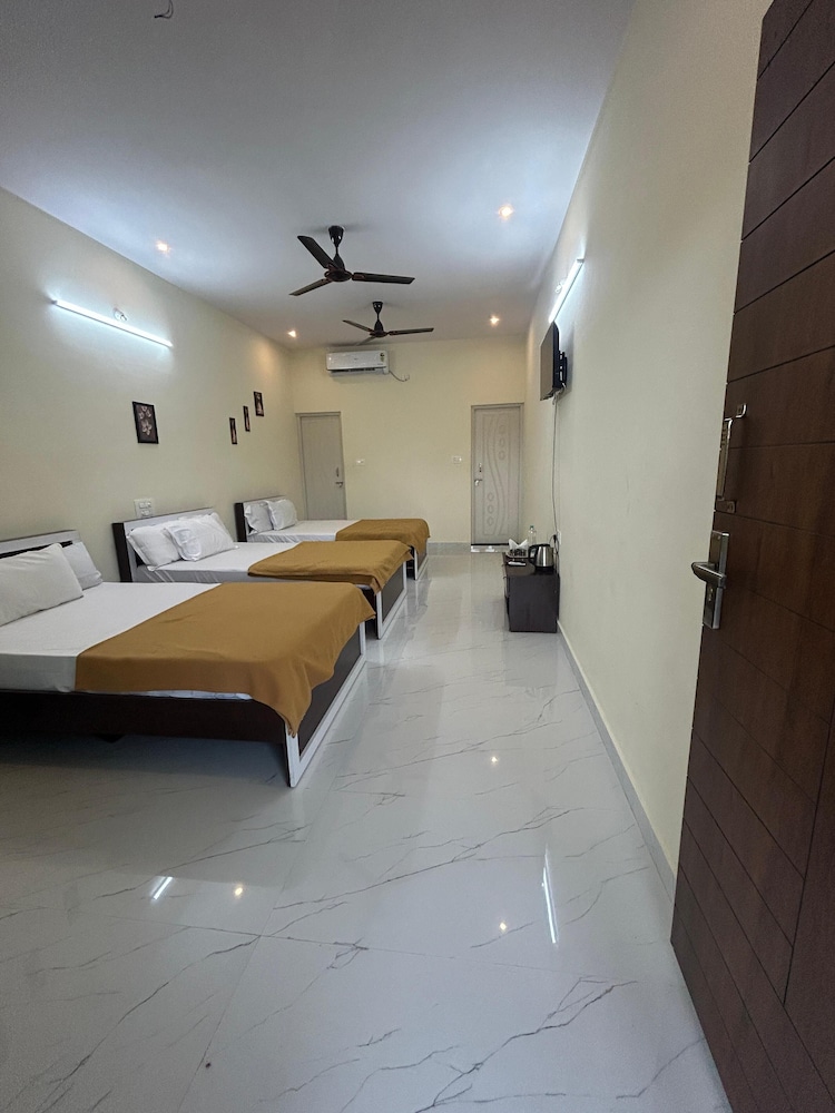 Sriram Guest House