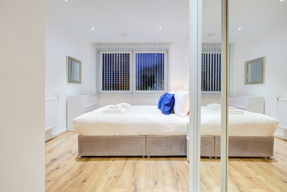 Hybrid Resi Greenwich