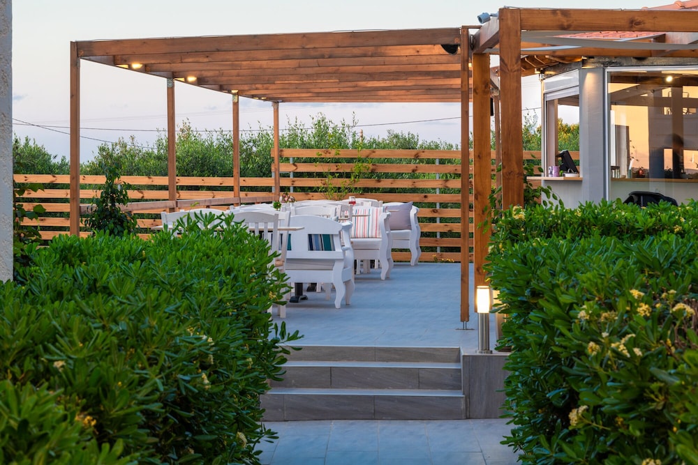 Aelia Apartments