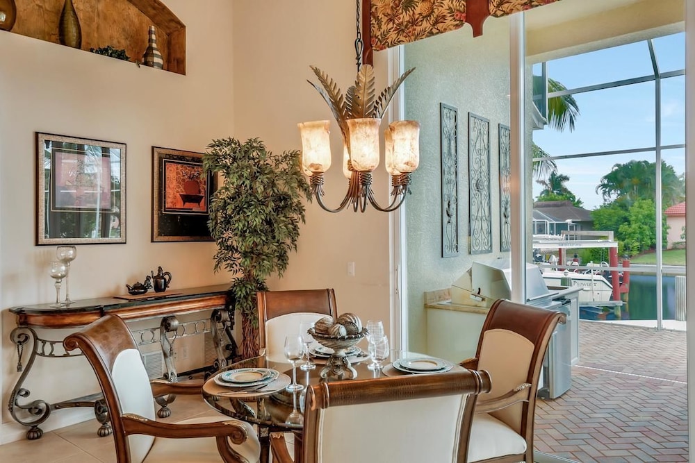 SMARCO1255 3 Bedroom Holiday Home by Marco Naples Vacation Homes