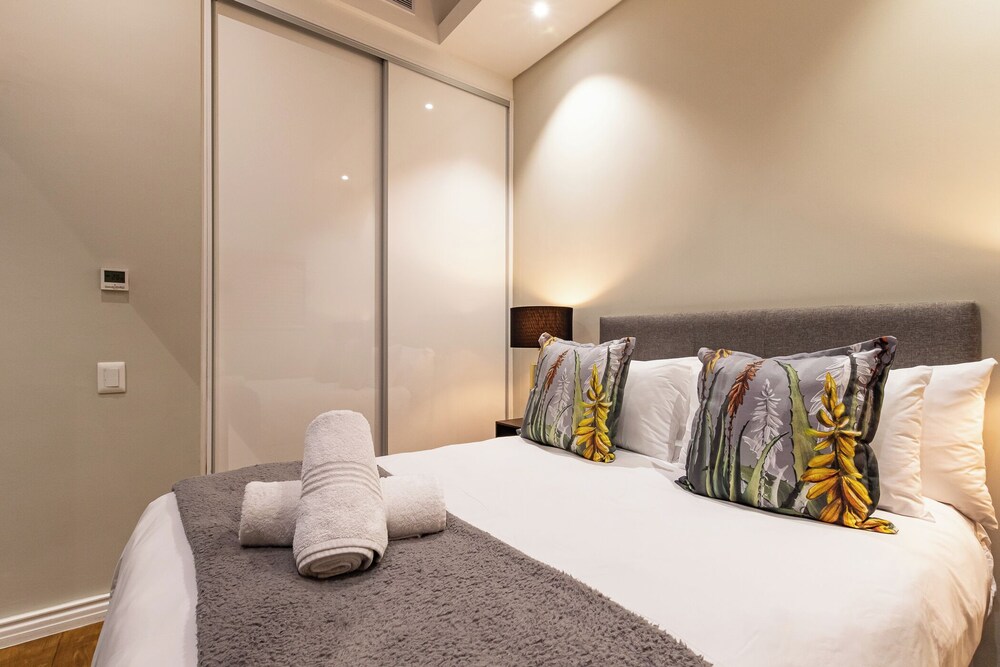 Docklands Deluxe Apartments by ITC Hospitality