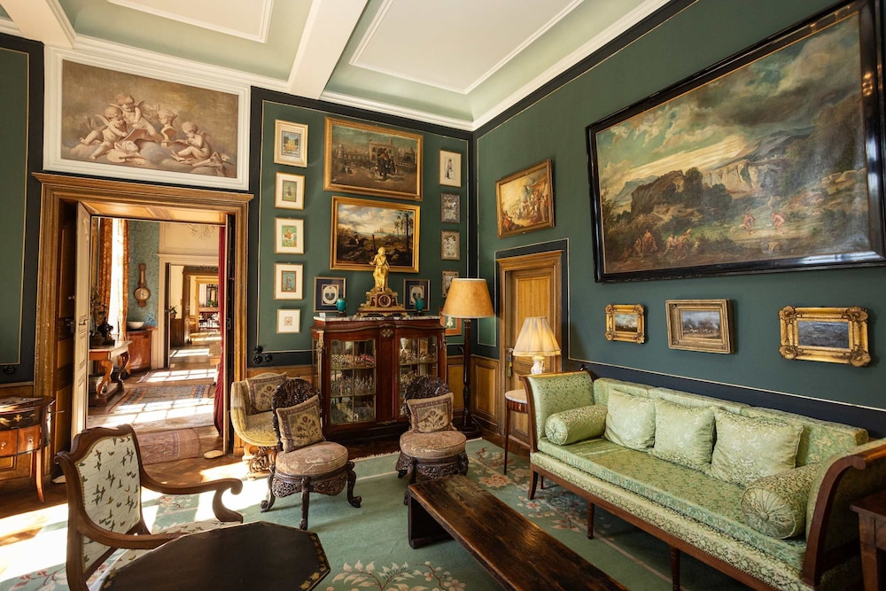 18th Century Ch Teau With Stunning Pool Gardens
