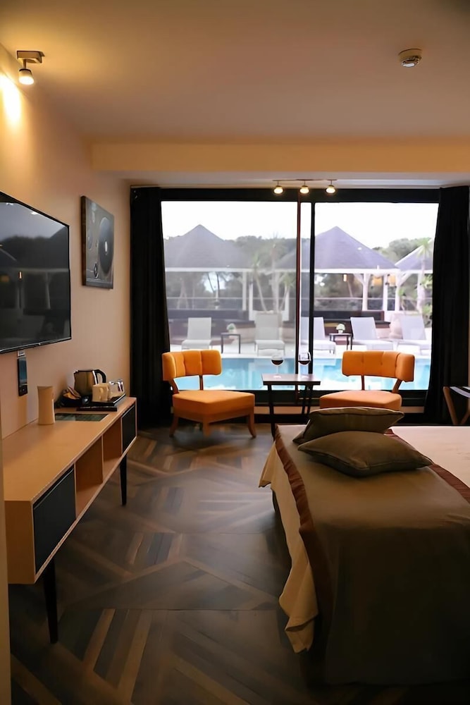 Royal Çeşme Otel - Image 20
