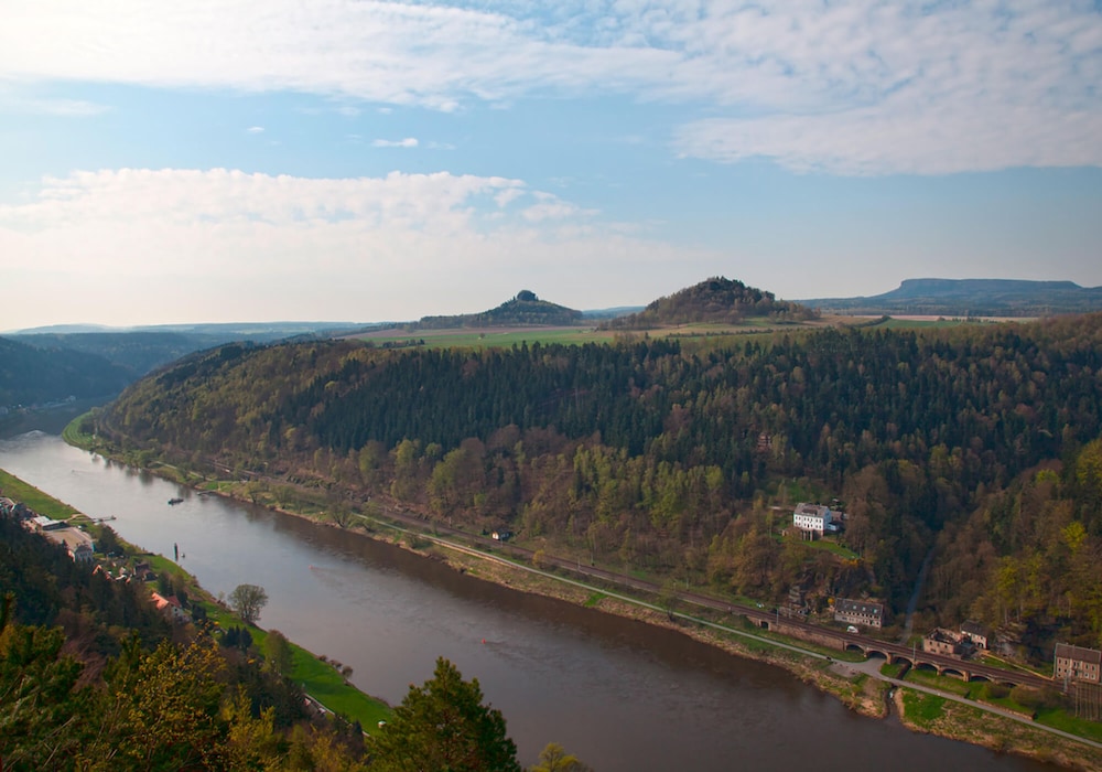 Die Burg Schöna - In a national park
