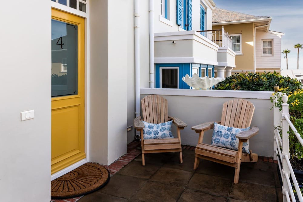 Modern Coastal Townhouse at The Majestic