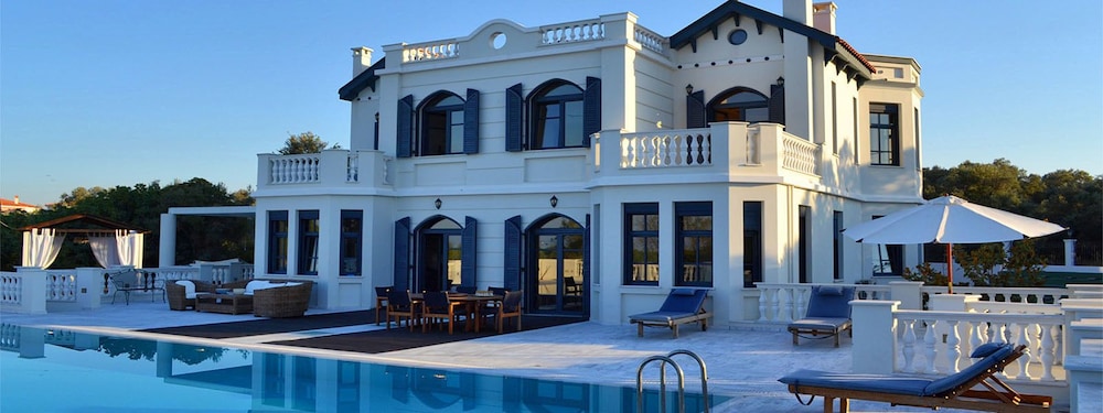 Mikamas Villa