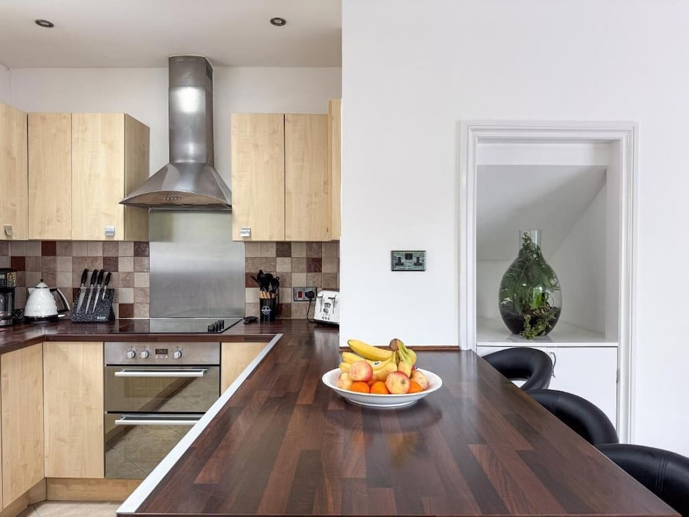 Bassetts House - Mins to Central London