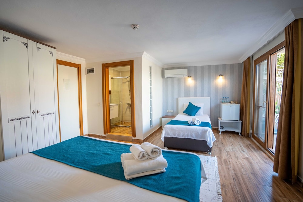 Cunda Giritlioğlu Otel Yetişkinlere Özel +12 - Image 31