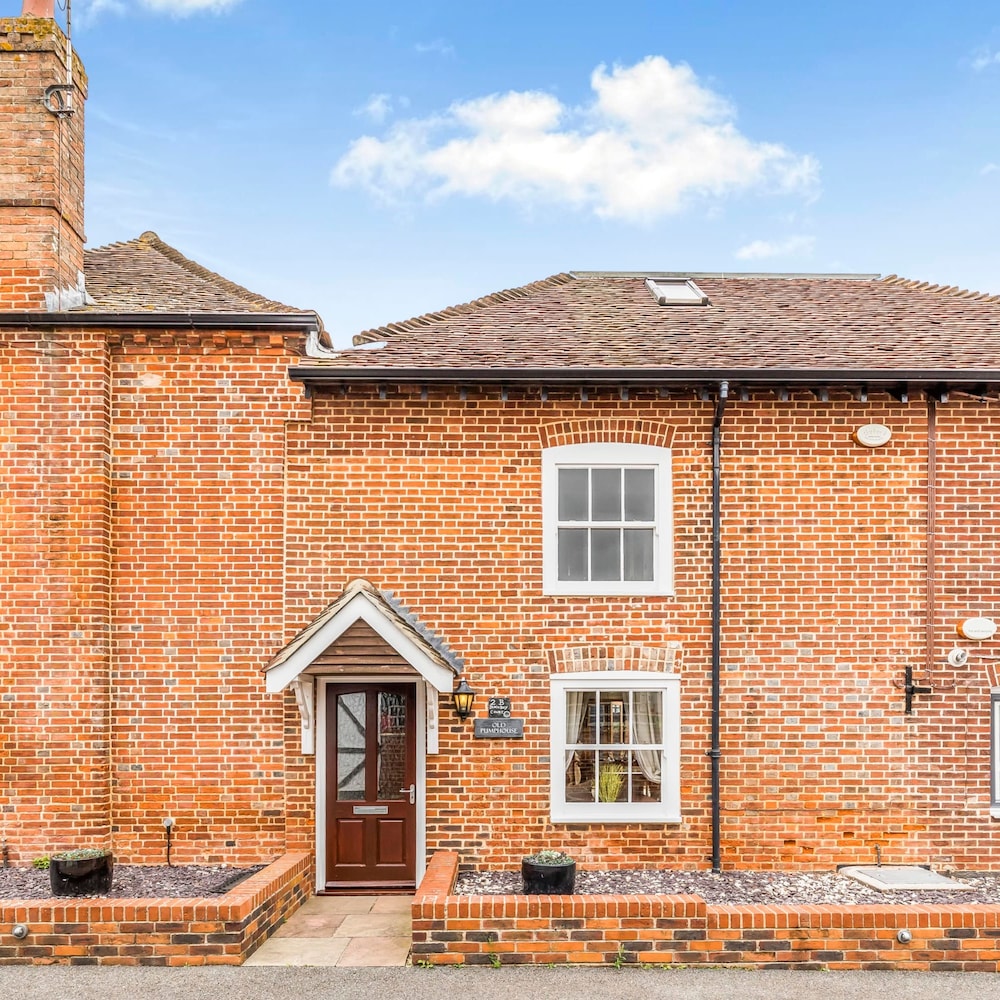 Stylish 3 Bed With Double Carport