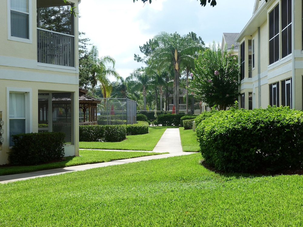 Near Theme Parks! Professional Design, Sleeps 7, Patio, Pool! - Image 3