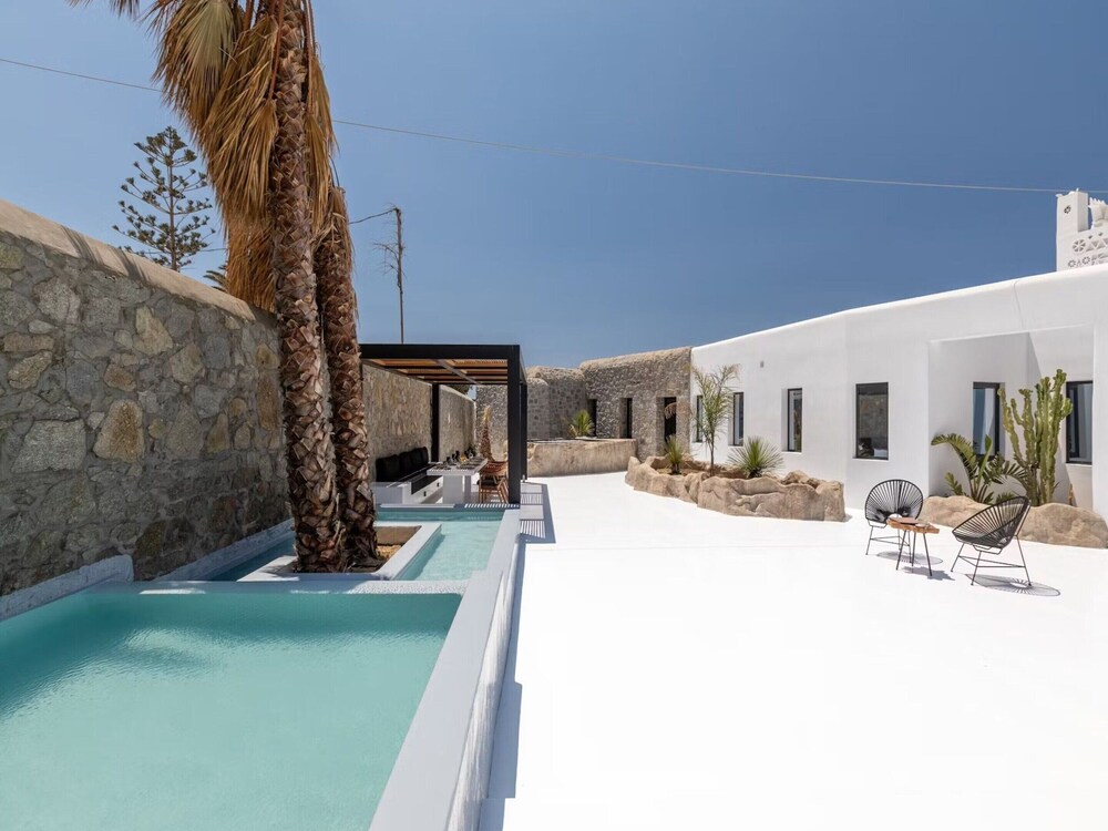 Soothing Holiday Home With Outdoor hot tub