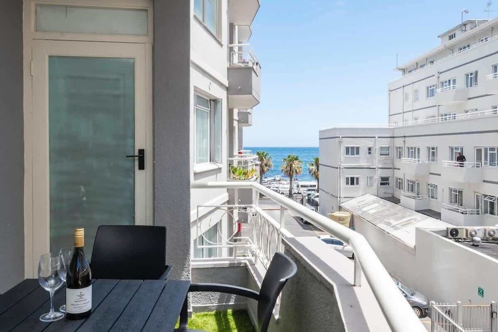 Modern 2 Bedroom Apartment Pleasant Ways Seapoint