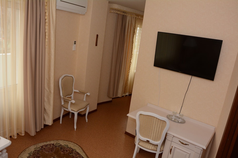 Voyage Hotel