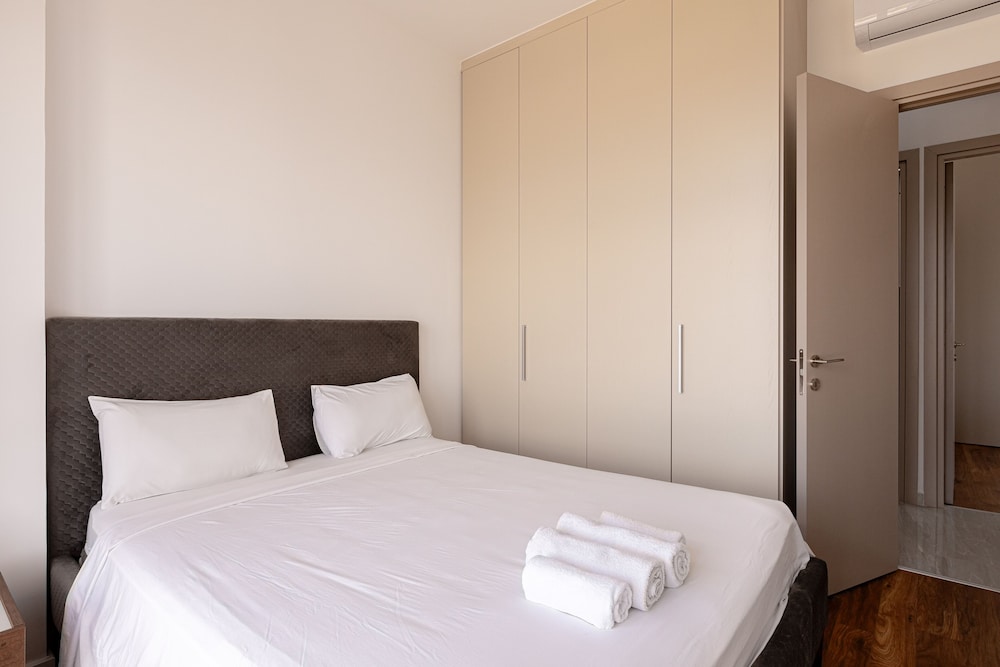 YAMAS Urban Living Platinum 77 Penthouses