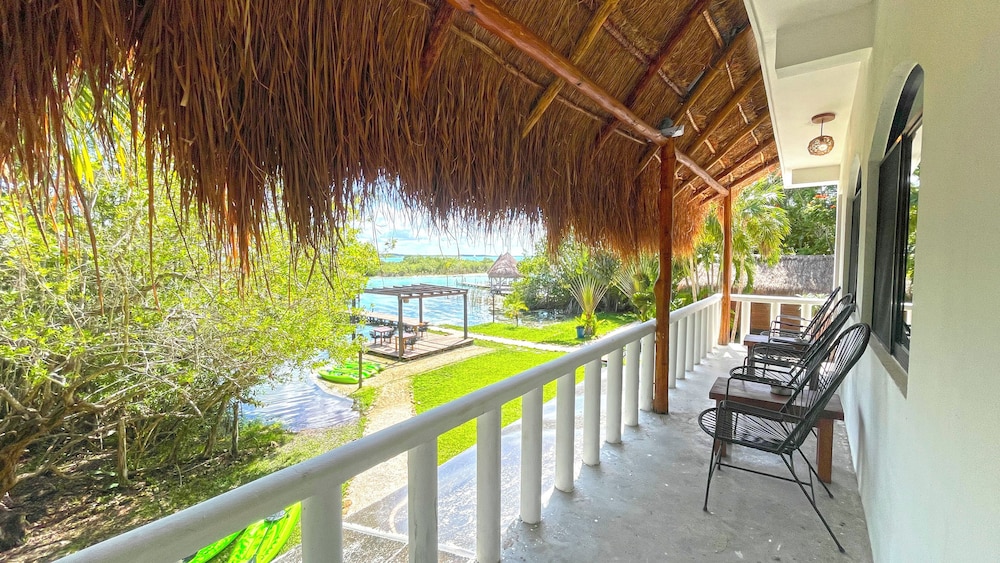 Hotel Isabella Bacalar Front Lagoon