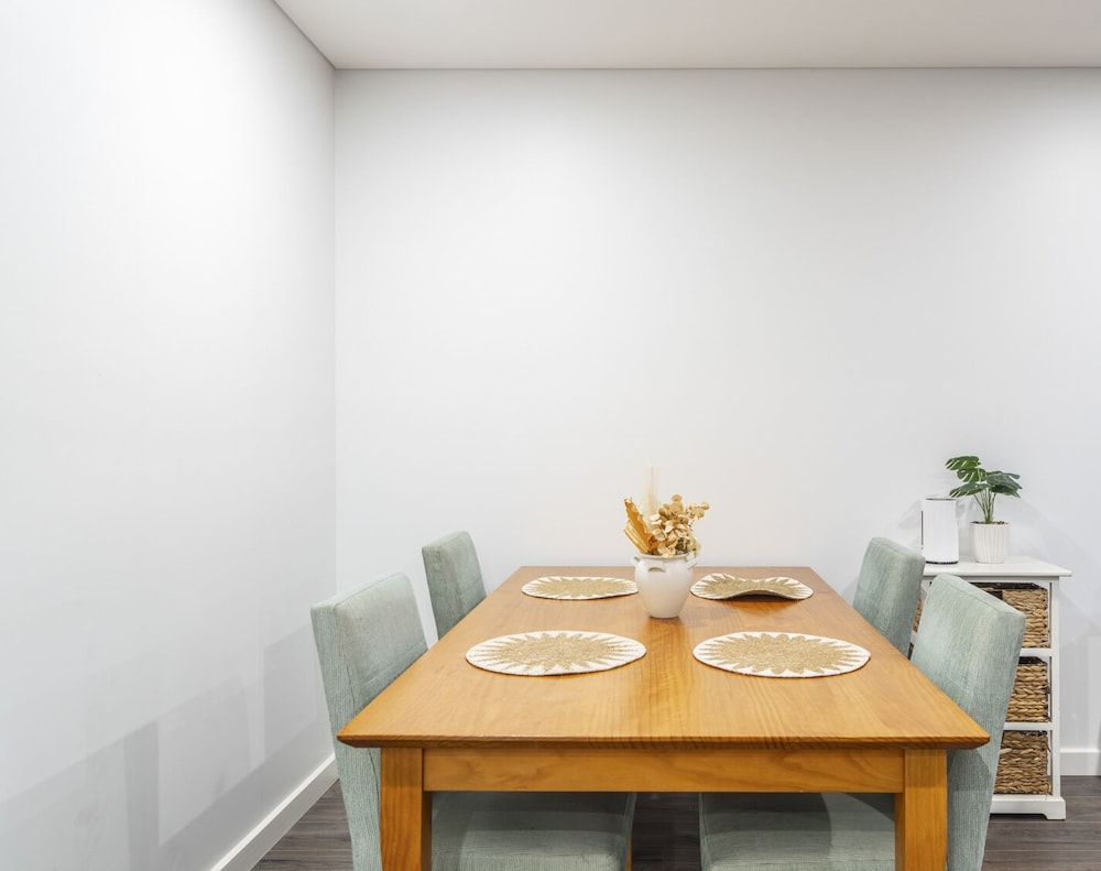Kozyguru | Homebush West | 3 Bedroom Apt+Parking