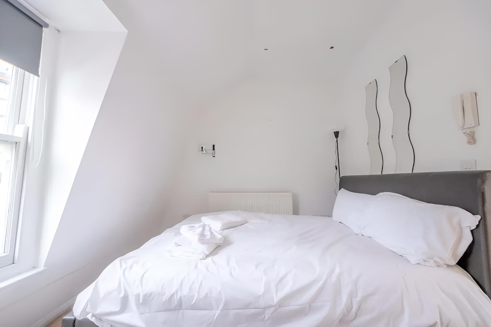 Central & Compact 1BD - 5min Walk to Paddington