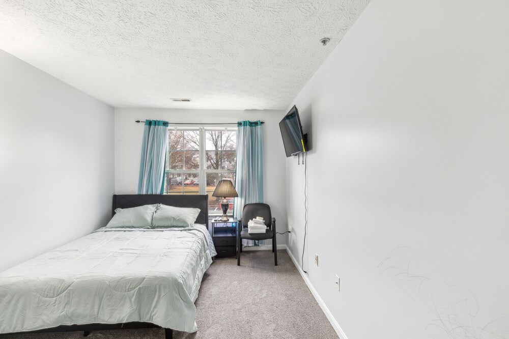 Cozy Coastal Retreat In The Heart Of Annapolis 3 Bedroom Townhouse