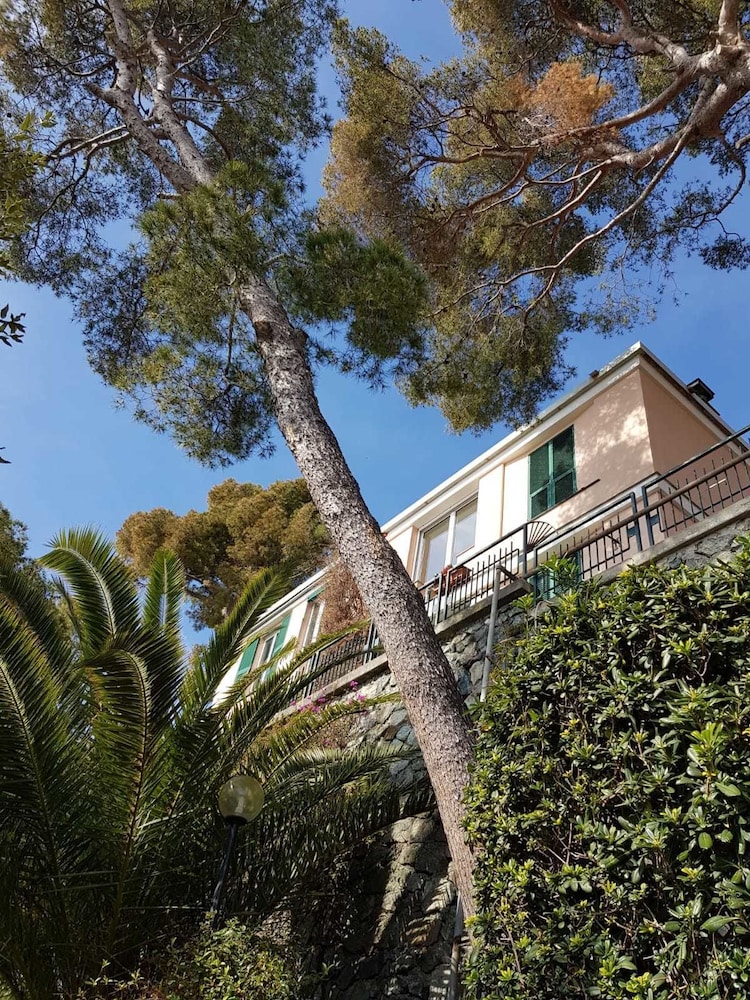 Lovely Apartment on the Ligurian Sea en Varazze