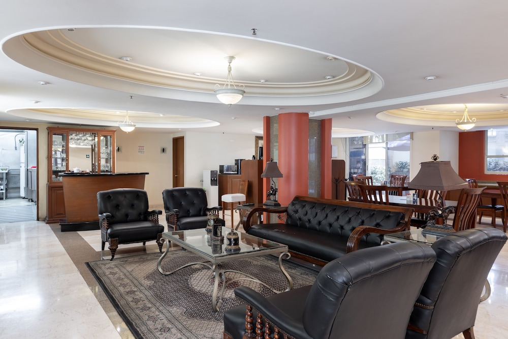 Capitalia Obelisk Polanco lobby photo