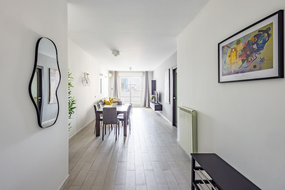 Casa Kenzo With Parking by Napoliapartments