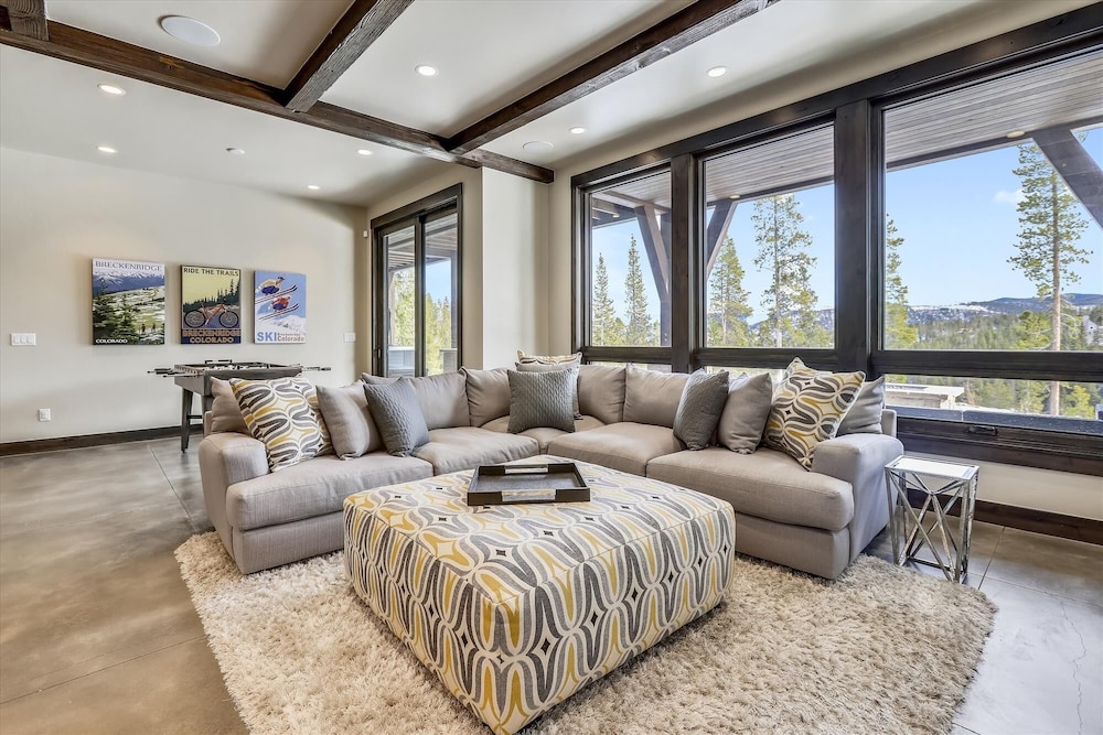 Barton Creek Vista 6 Bedroom Home