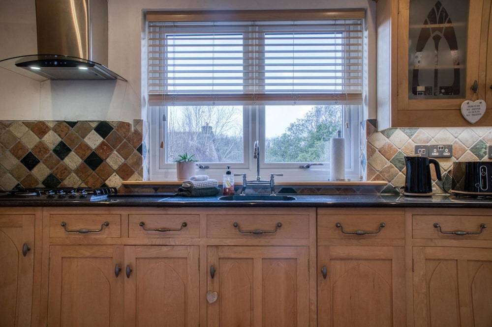 Little Glen - 3 Bedroom Holiday Home - Tenby