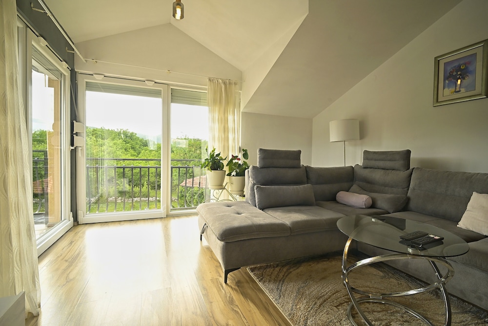 Villa Bravic 4*, Nature Home With Pool Near Split