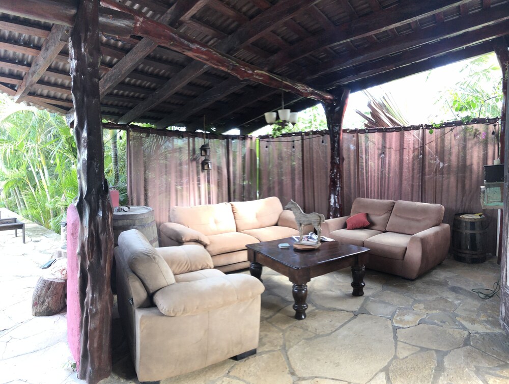 Rancho Chilamate Guest Ranch
