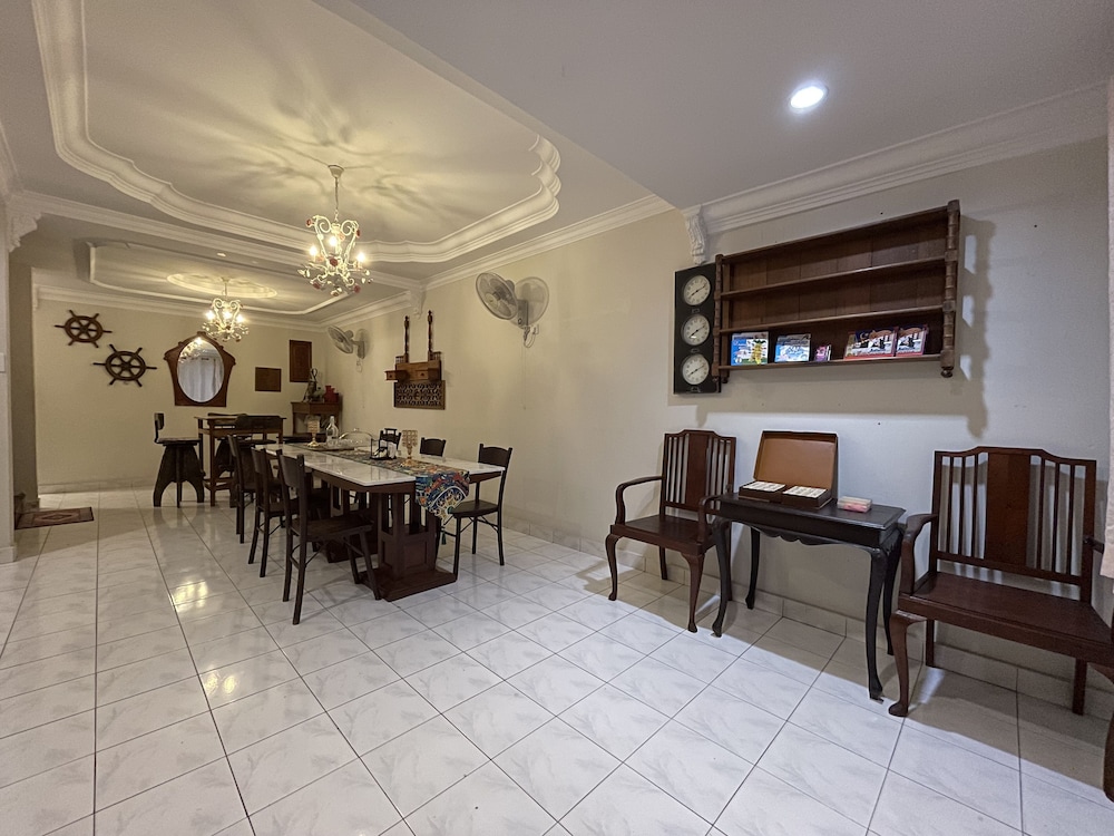 Baba & Charlie Homestay photo 3