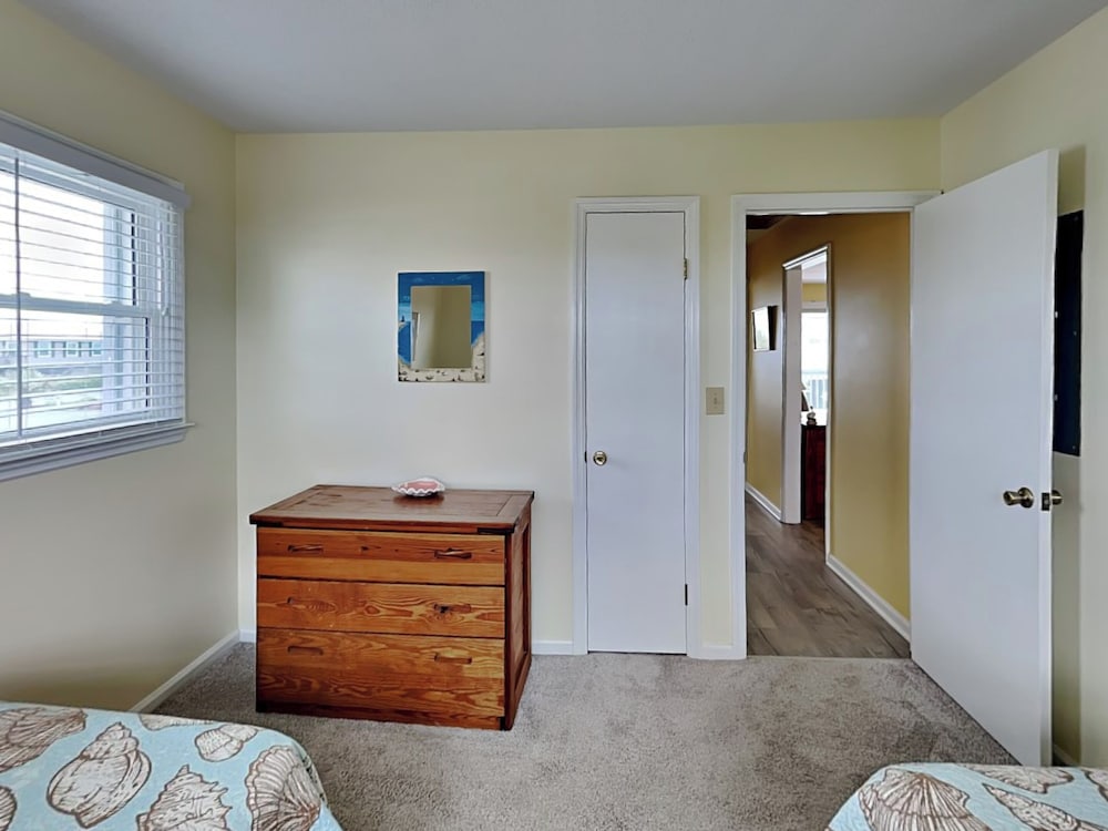 Happy Days by Topsail Realty