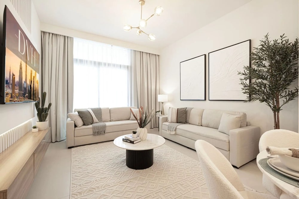 Burj Crown Lux Apartment by Dubai Mall