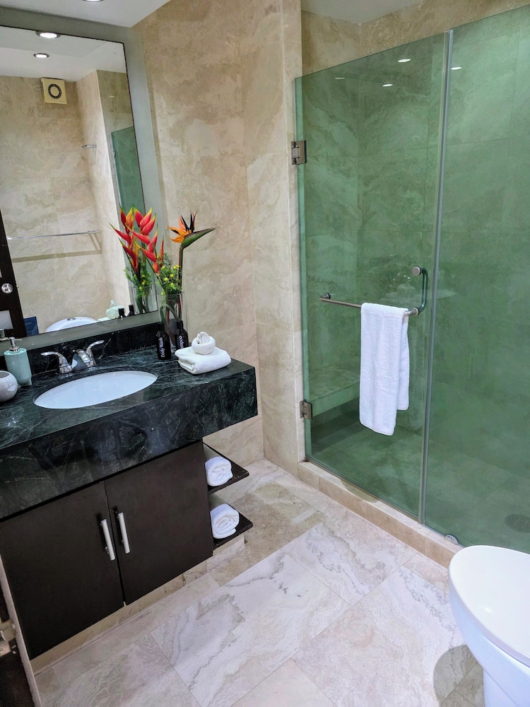 Penthouse moderno hermosa vista al mar