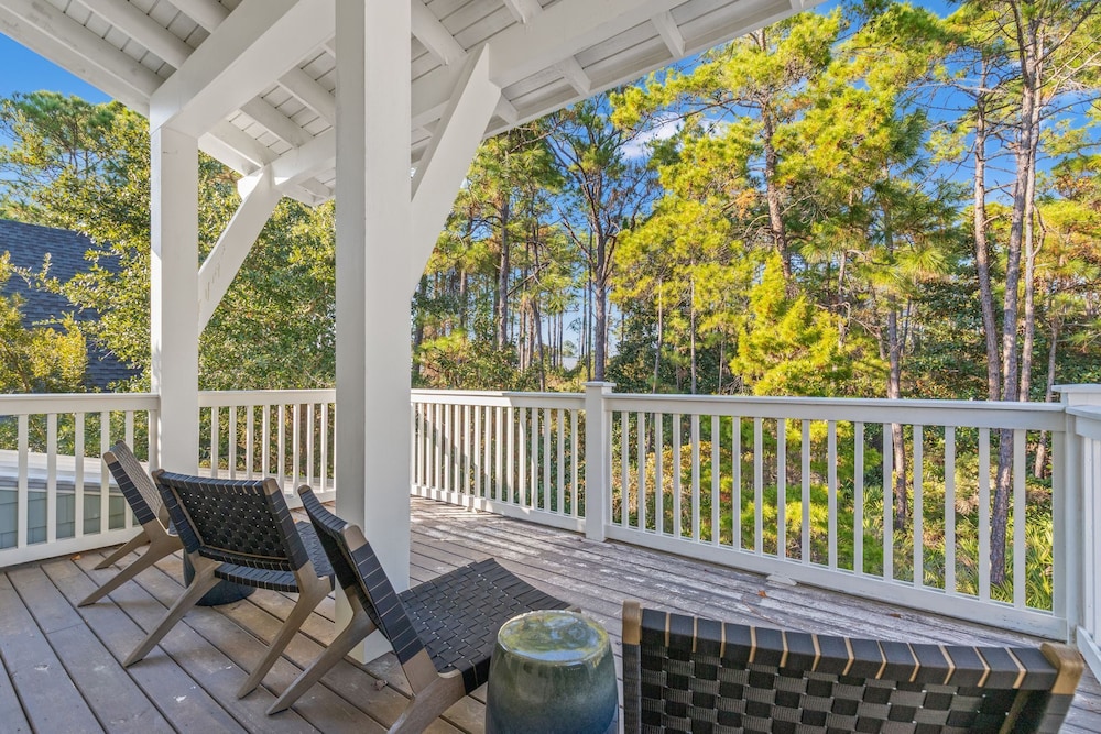 Sea Dlight: 3BR Beach Home Sleeps 10 With 4 Bikes in Watersound West