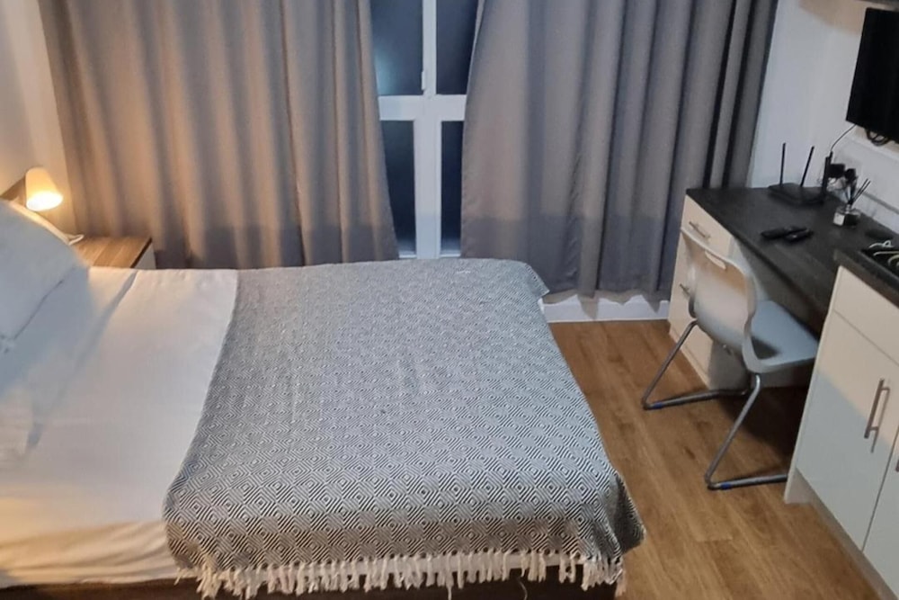 Central Liverpool 1-bed Apartment City Centre