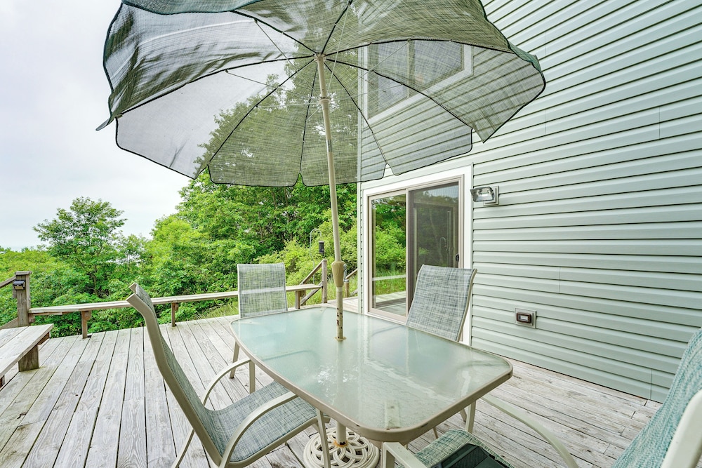 Walk to Semi-private Beach: Lake Michigan Getaway
