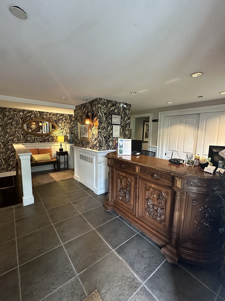 Buttermilk Falls Inn - Property Image 29