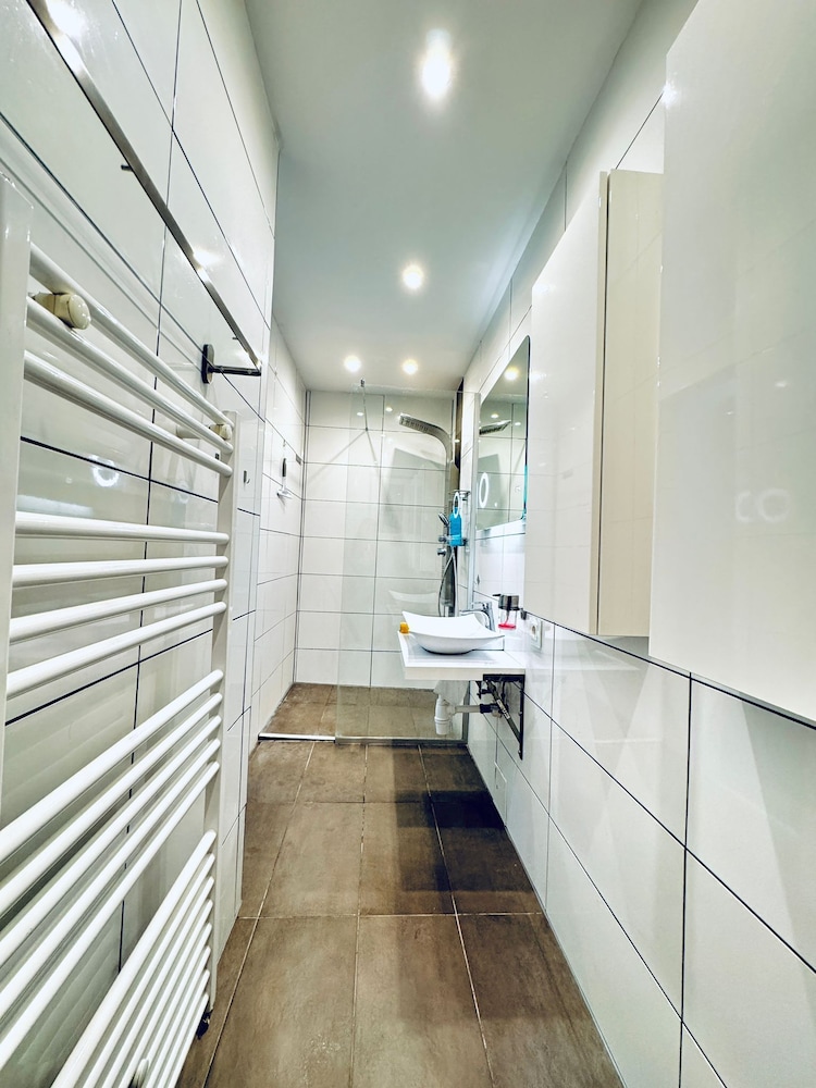 2BR 1LR Apartment for 5 Peaceful Stay