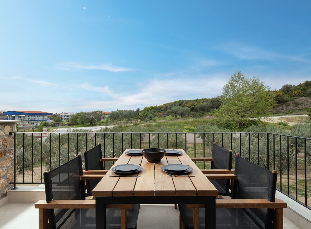 Olivera Suites Sarti