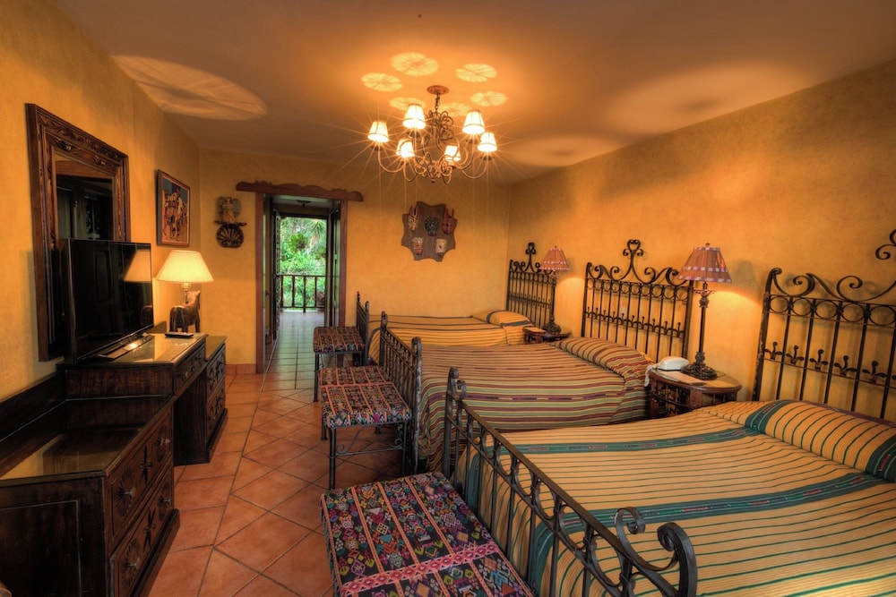 Panajachel Vacations - Hotel Atitlan - Property Image 6
